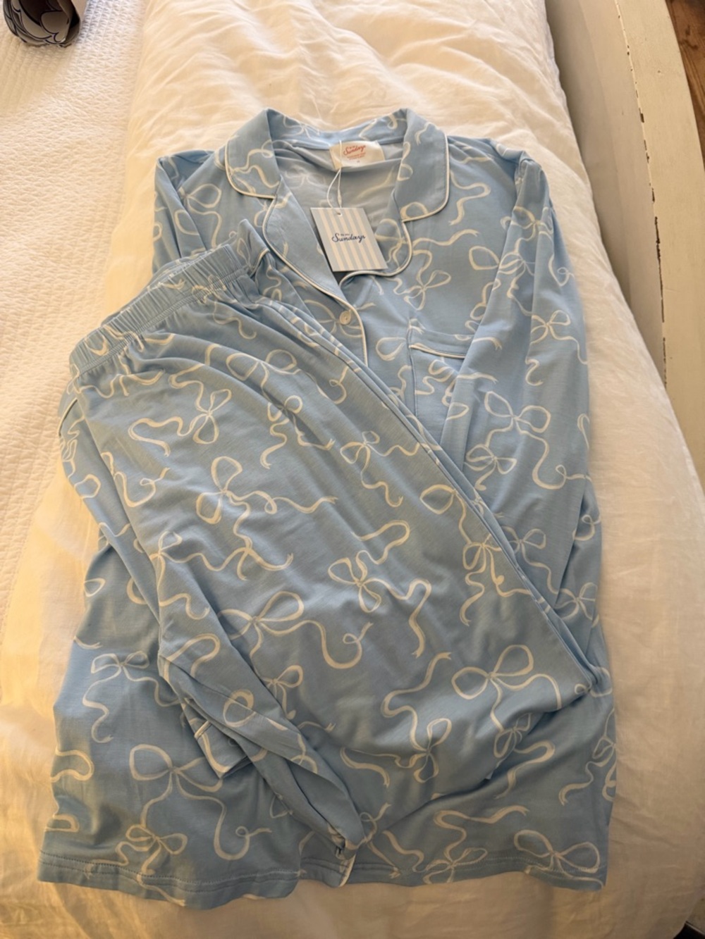 In My Sundays NWT Blue Bow print size medium